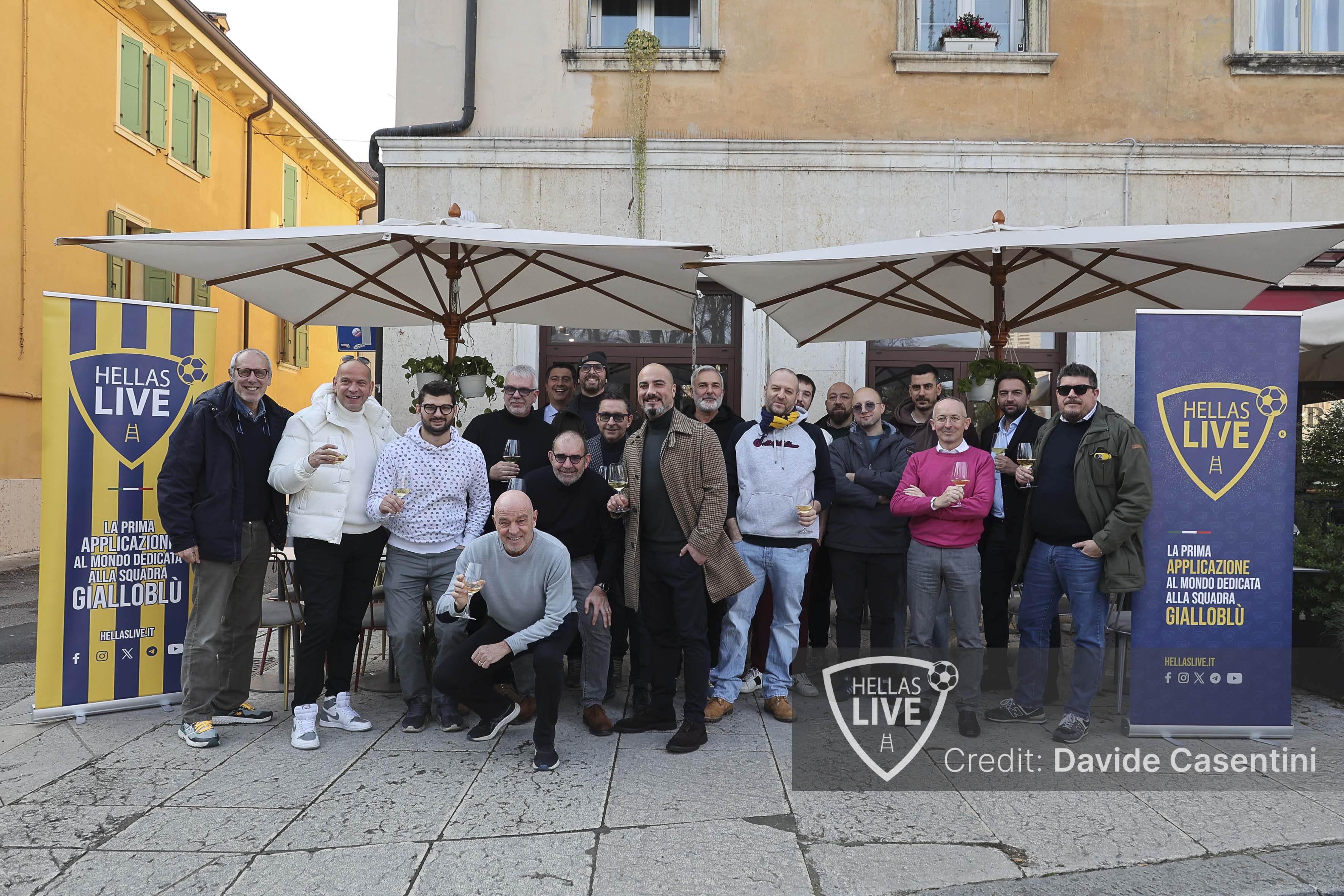 Auguri Gialloblù Buon Natale 2025 Hellas Live